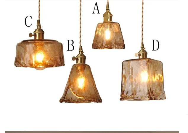 Lámpara de Cristal Ámbar y Latón – Estilo Retro