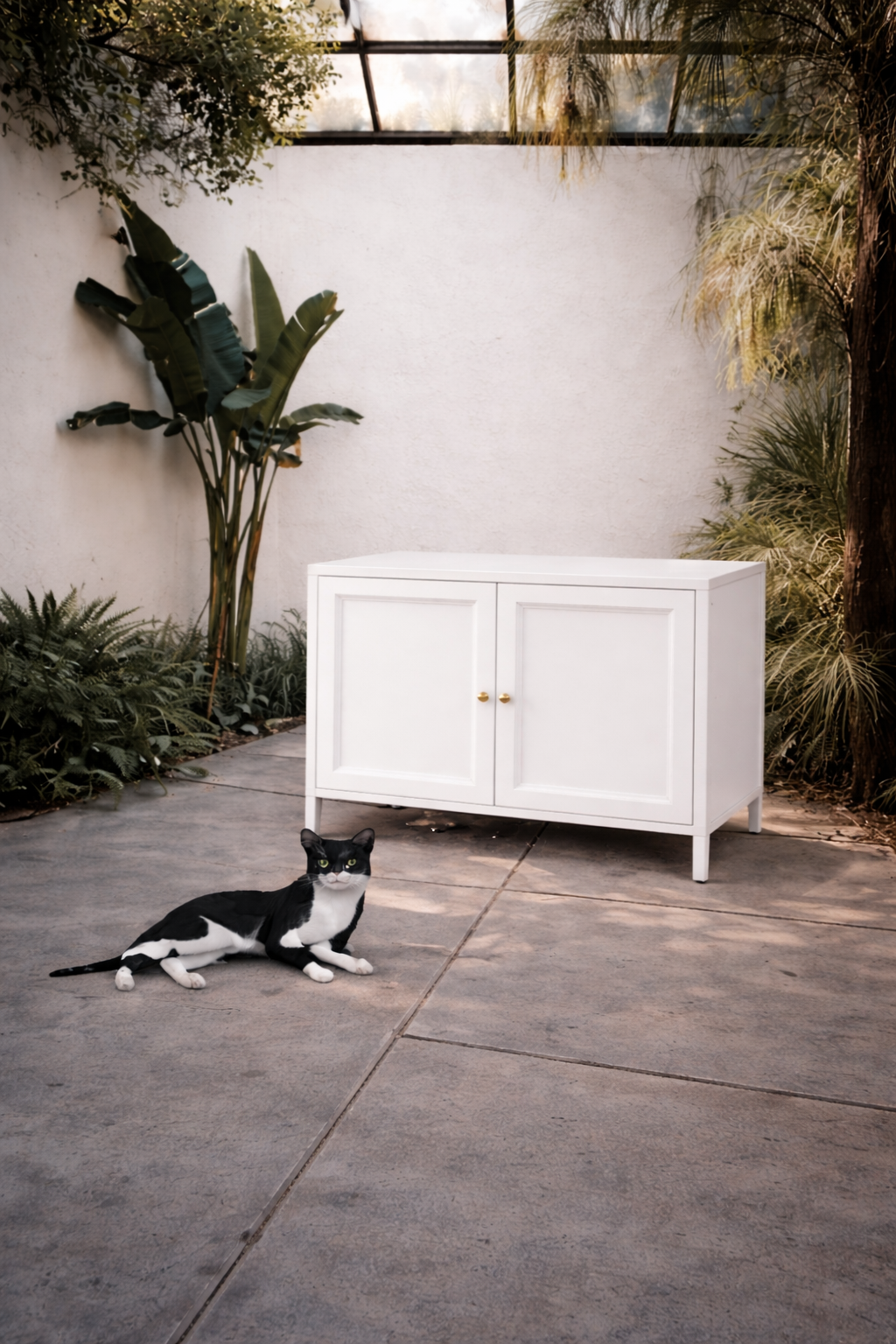 Mueble Arenero para Gatos – Diseño Minimalista con Puerta Corredera