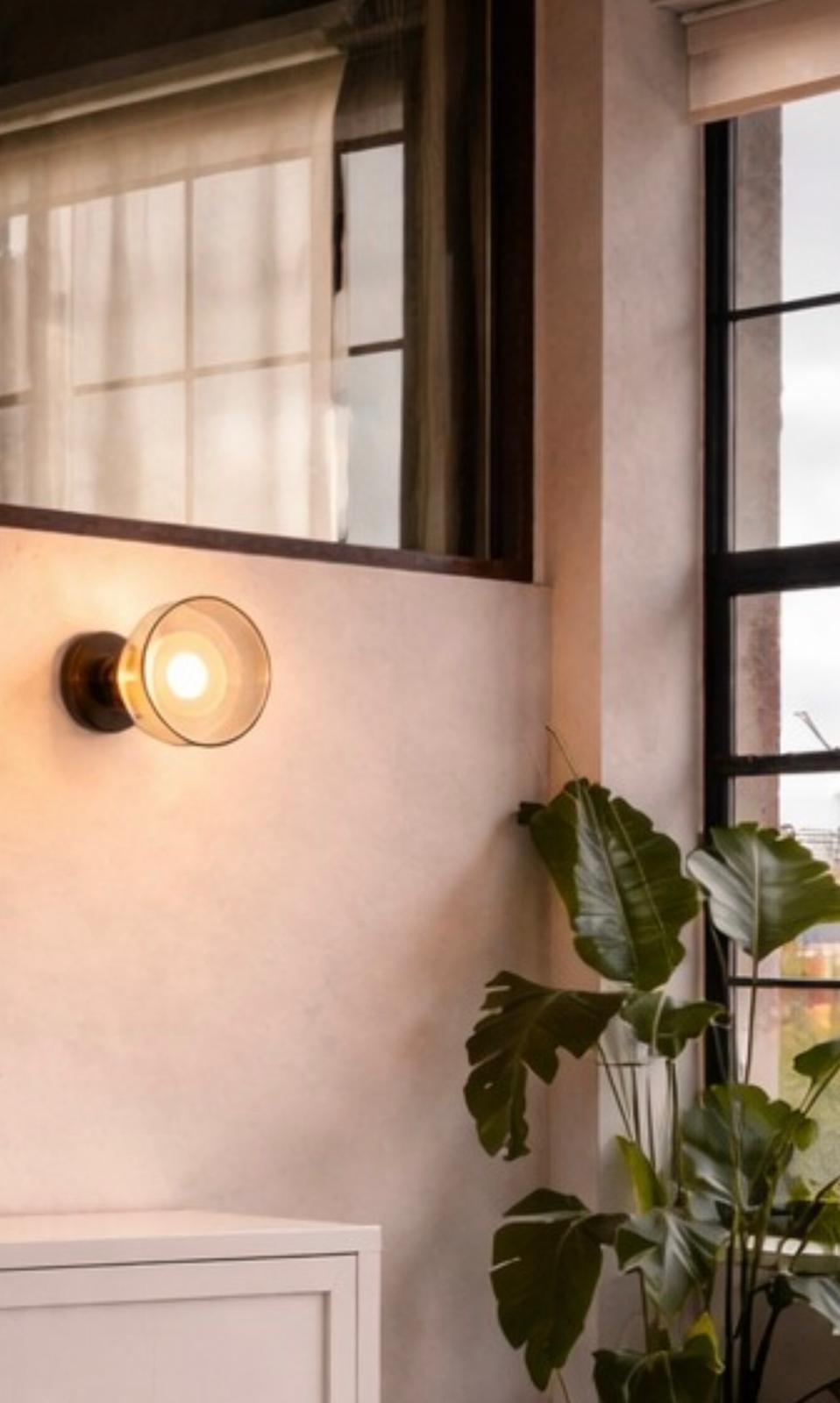 Lámpara de Pared Circular Nórdica – Vidrio y Metal